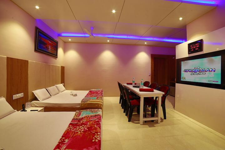 Room 5 of 26