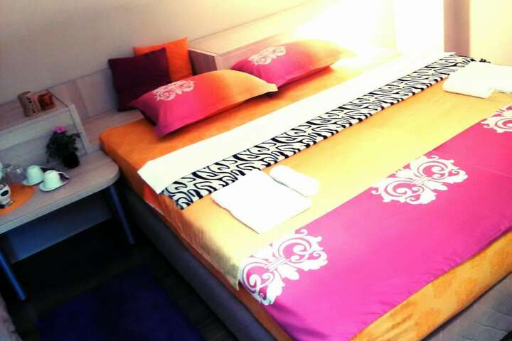 Room 13 of 46