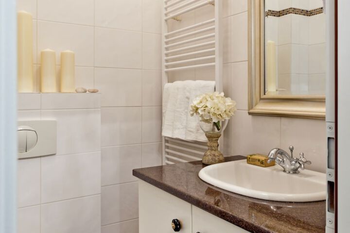 Bathroom Interior Photo