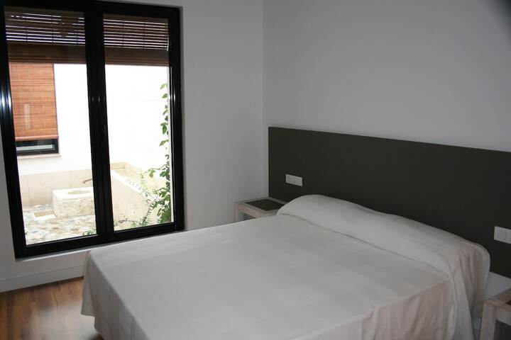 Room 14 of 104
