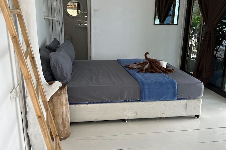 Room 25 of 78