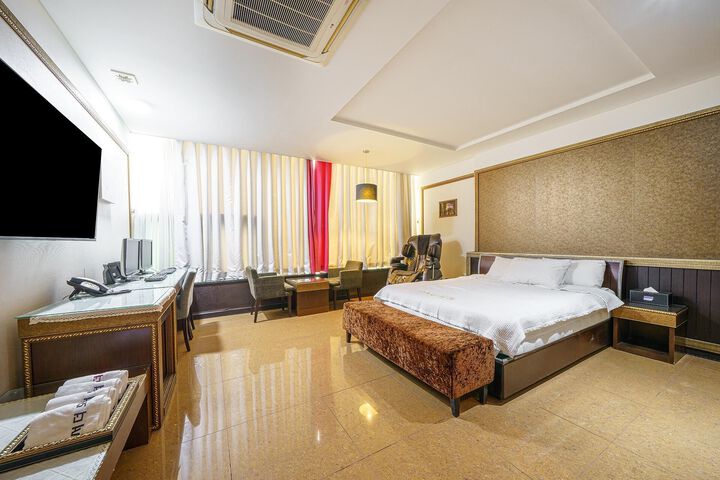 Room 49 of 58