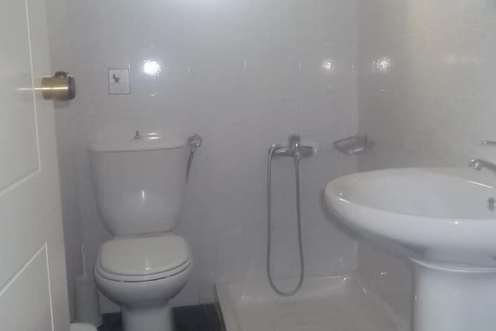Room 33 of 44