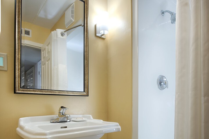 Room 29 of 60