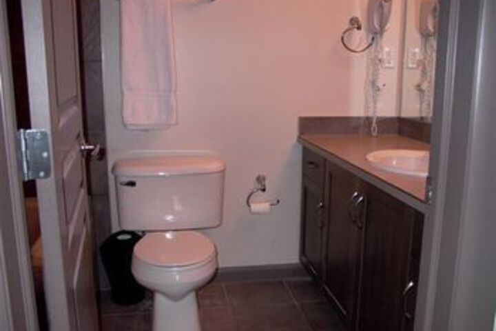 Room 3 of 10