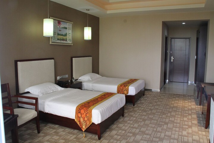 Room 9 of 48