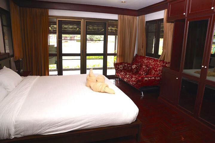 Room 5 of 36
