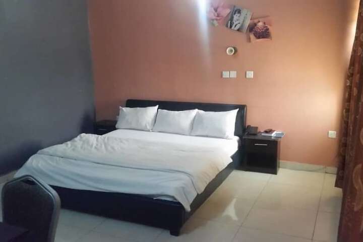 Room 4 of 29