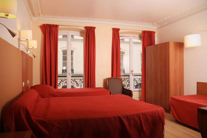 Room 6 of 48