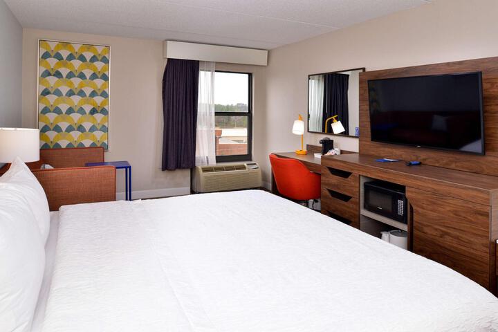 1 King Bed (11 of 16)