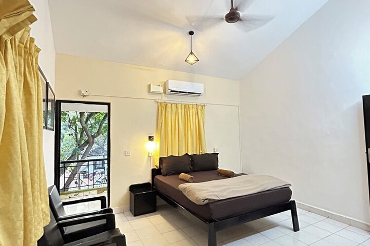 Room 14 of 160