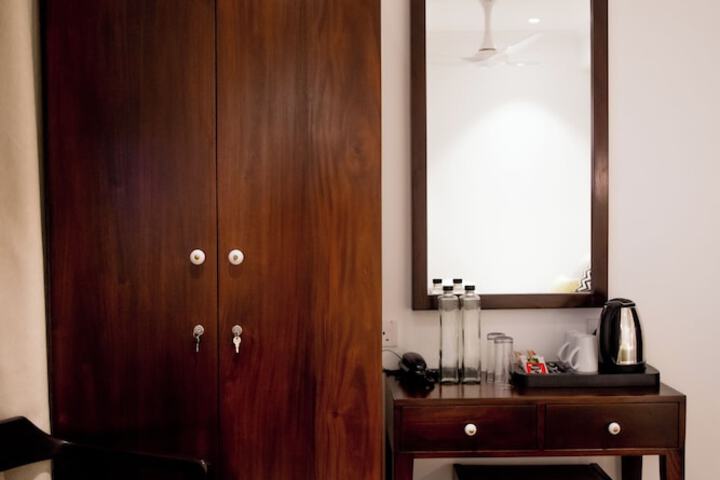 Room 28 of 131