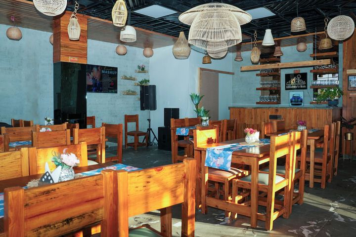 Dining 65 of 73