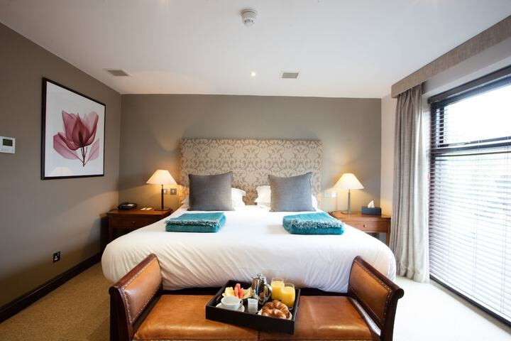 Room 3 of 60