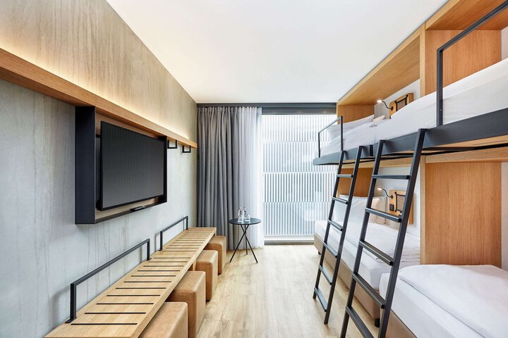 Room 7 of 25