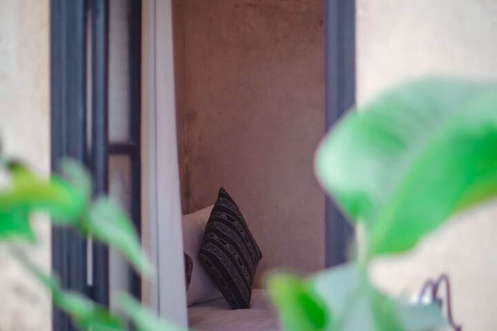 Room 2 of 95