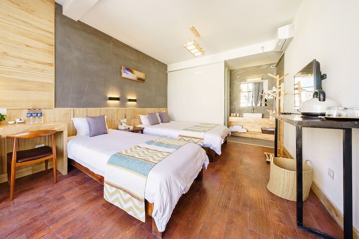Room 14 of 31
