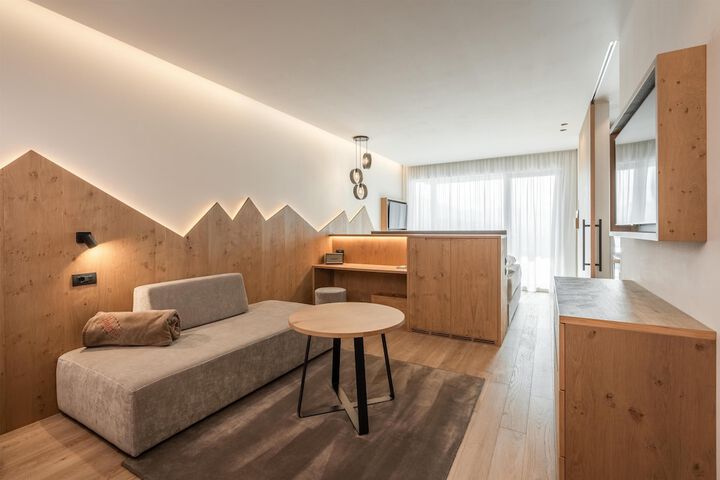 Room 15 of 52