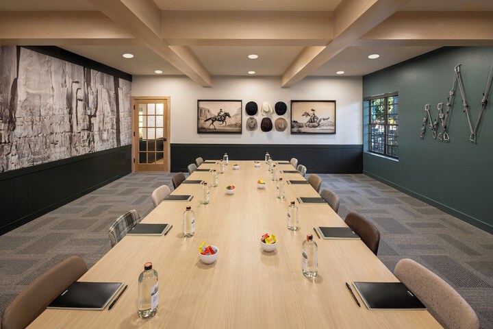 Meeting facility