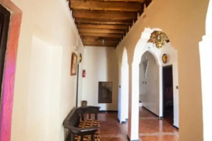 Room 9 of 10