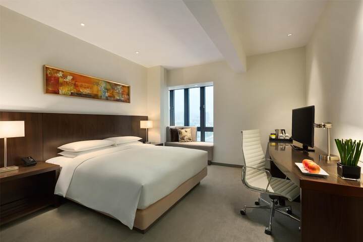 Room 12 of 43