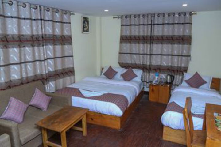 Room 3 of 60