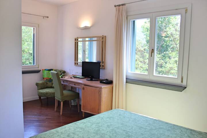 Room 14 of 28
