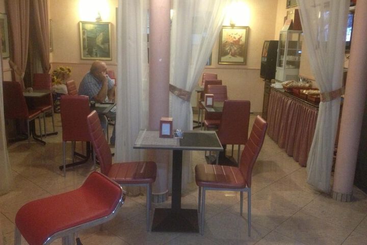 Dining 20 of 34
