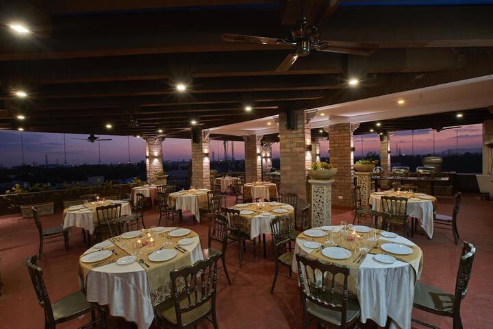 Dining Photos