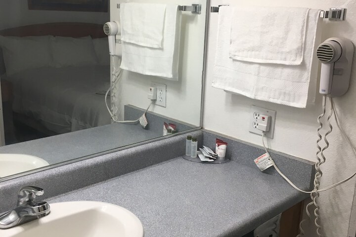 Room 12 of 41