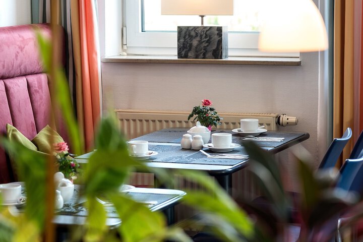Breakfast/Coffee Service 22 of 42