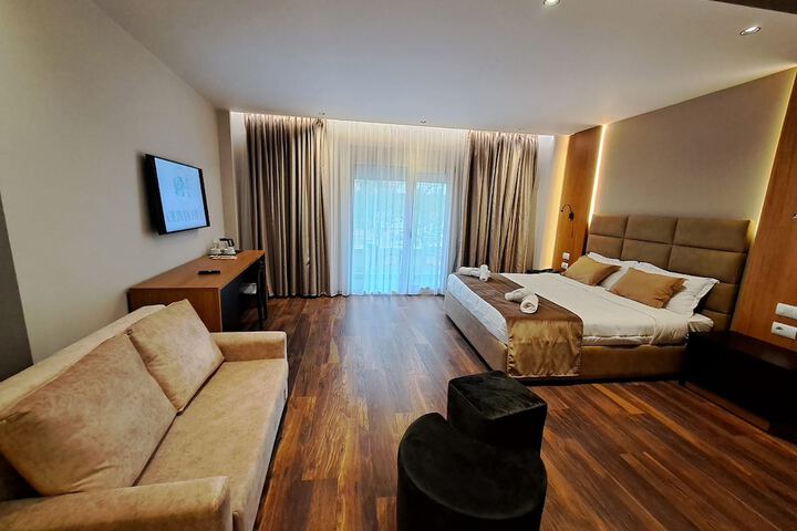 Room 25 of 117