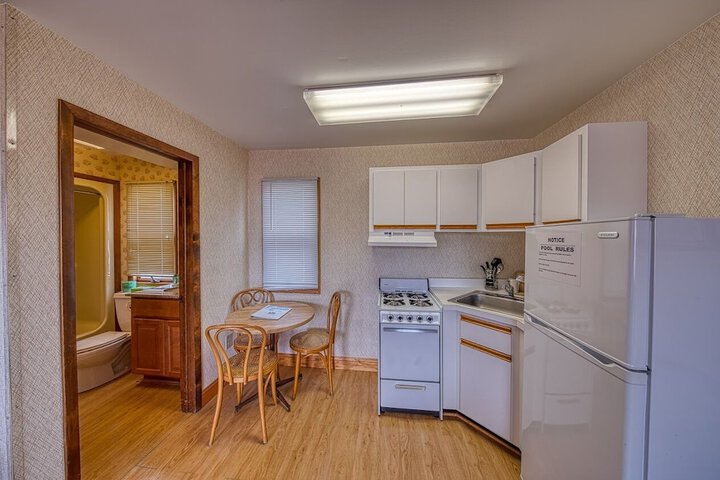 Room 9 of 22