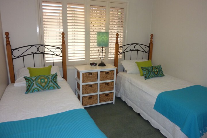 Room 15 of 76