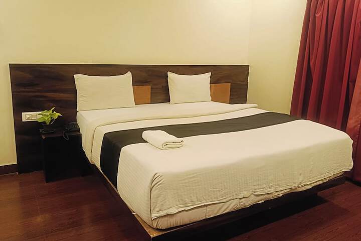 Room 5 of 7