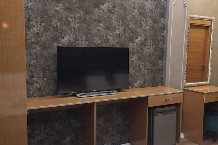 Room 43 of 111