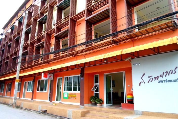 S Vittayakorn Apartment in Surat Thani