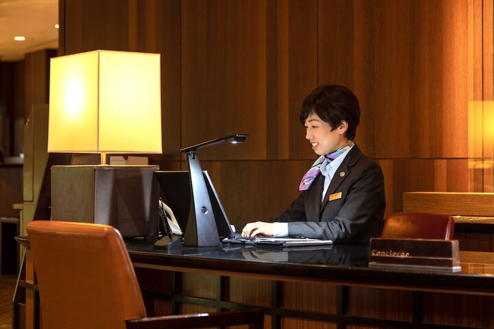 Concierge desk