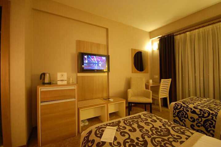 Room 16 of 62