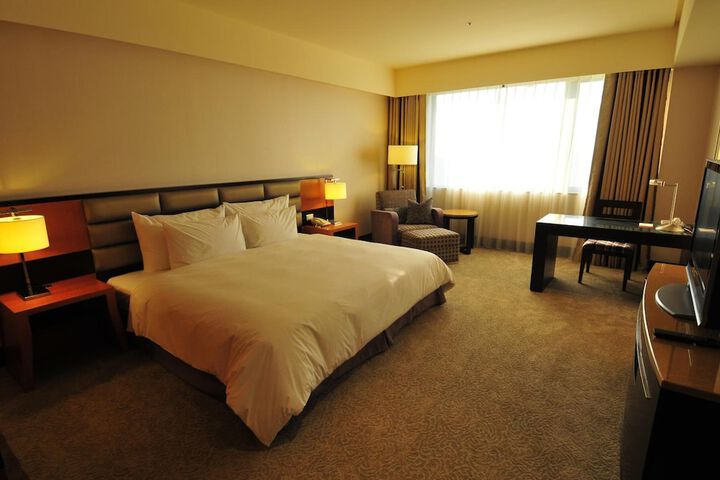 Room 17 of 47