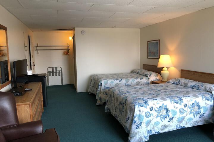Room 11 of 17