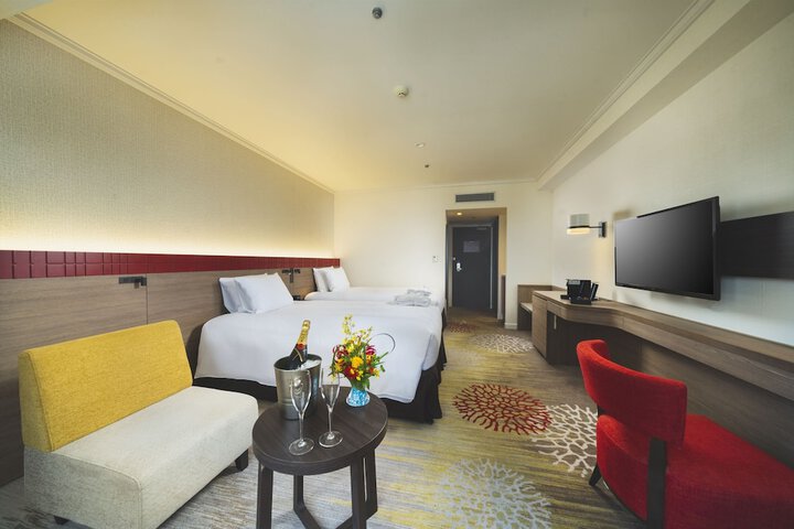 Room 9 of 92