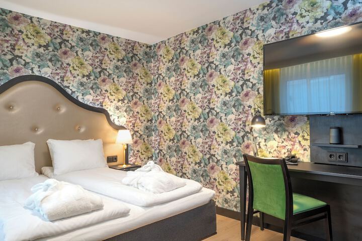 Room 39 of 104