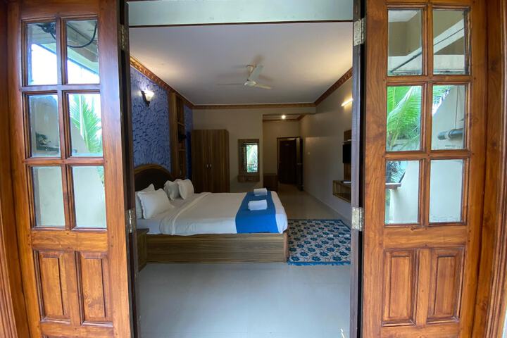 Room 5 of 40