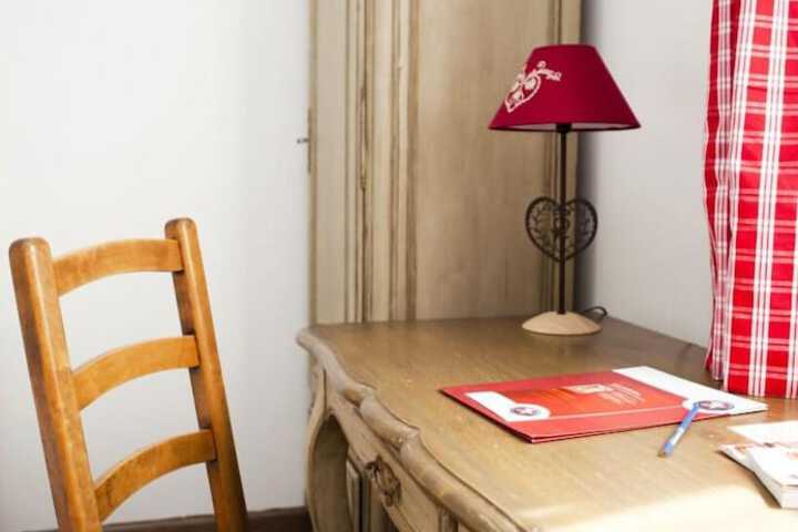 Room amenity