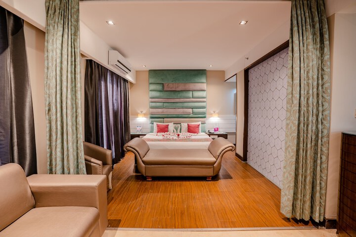 Room 9 of 38