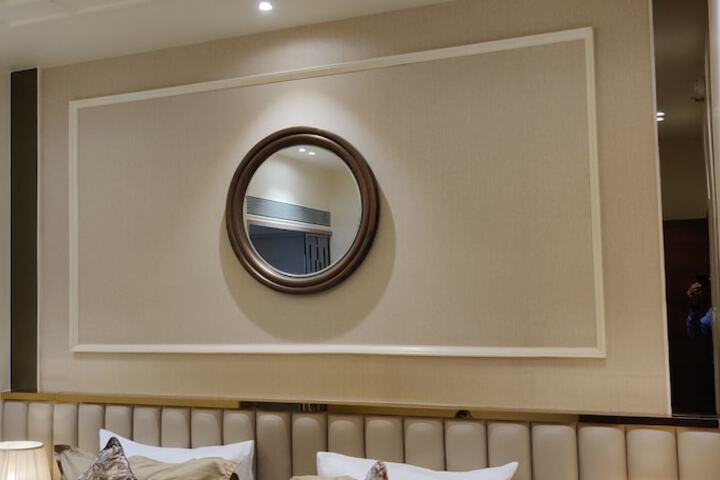 Room 2 of 48