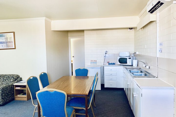 Room 53 of 114