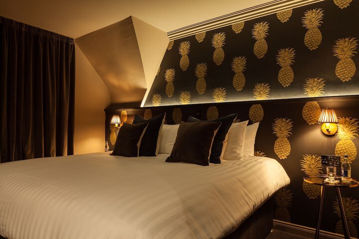 Room 2 of 39