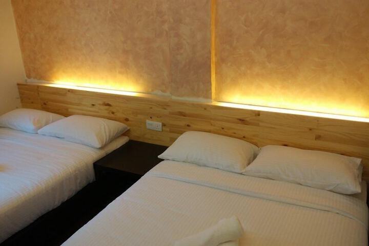 Room 18 of 31